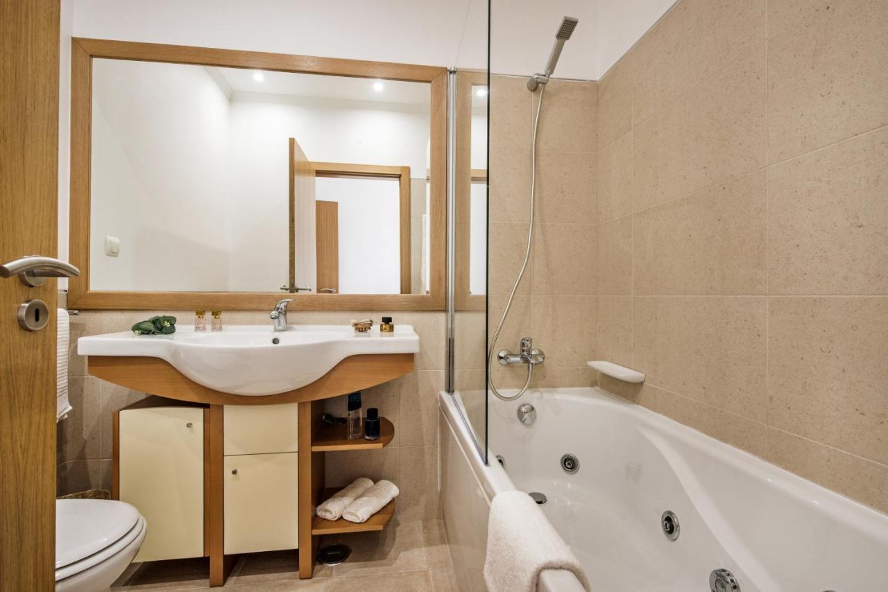 Modern And Spacious Two Bedroom Apartment Carvoeiro  Exteriör bild